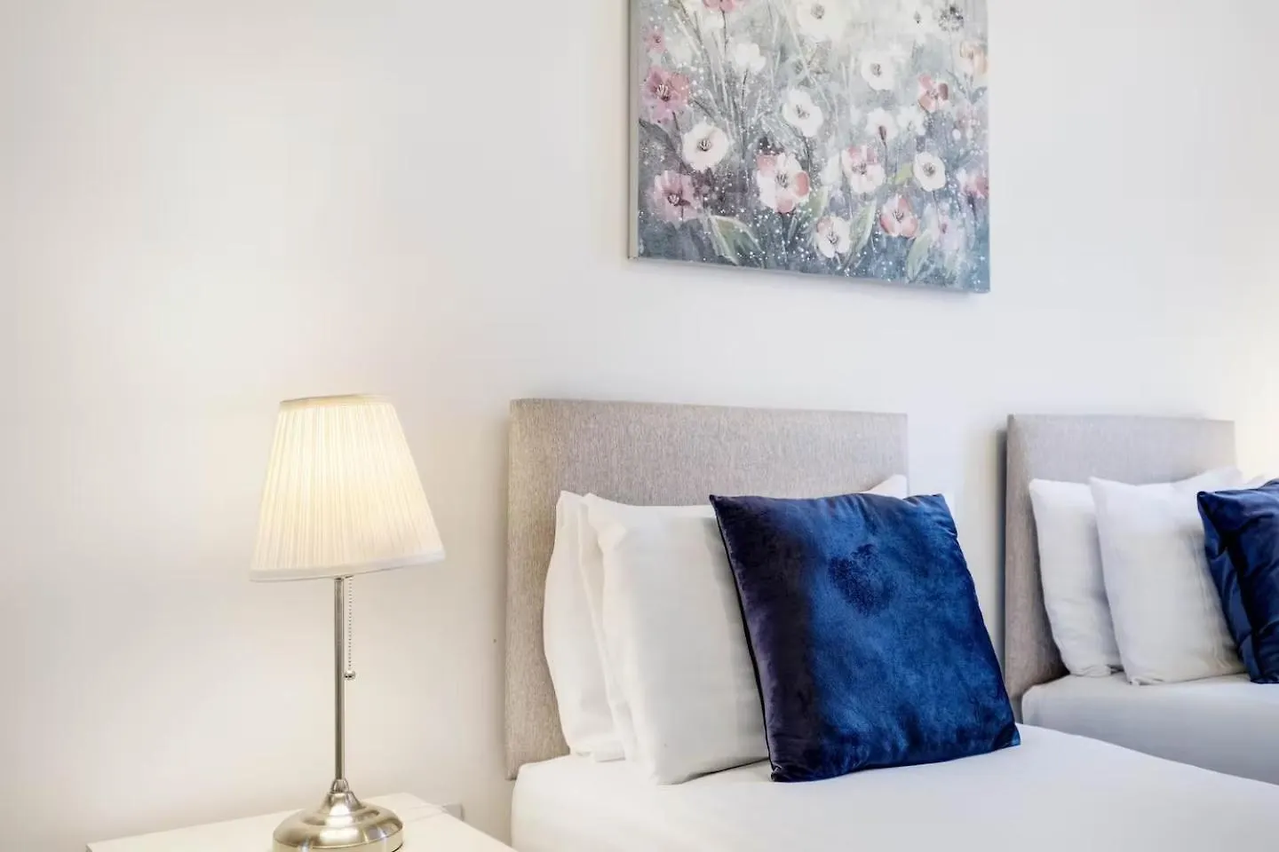 Modern 3-Bedroom, 1-Bathroom Apartment In East London